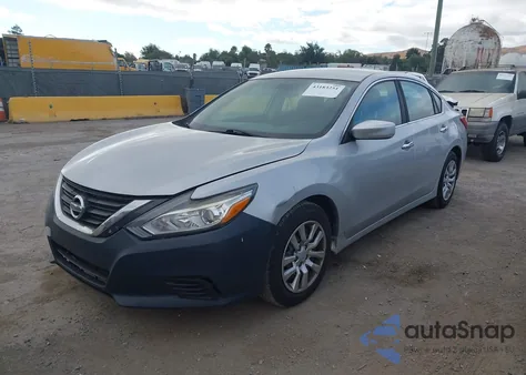 2017 Nissan Altima 2.5/2.5 S/2.5 Sl/2.5 Sr/2.5 Sv z USA, uszkodzony, nr VIN 1N4AL3AP5HN305748